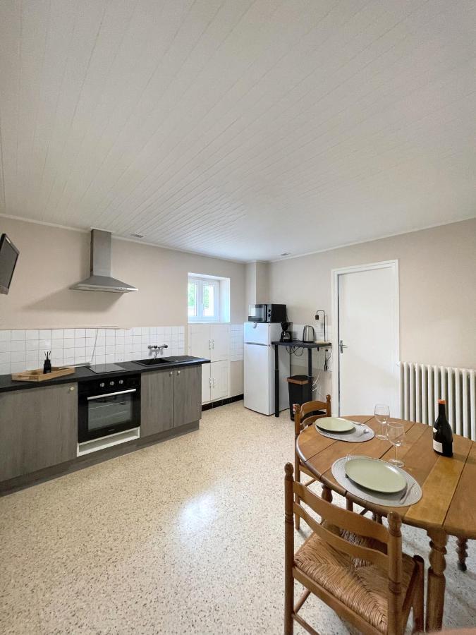 Maison Au Pied De La Roche Solutré-Pouilly Exteriör bild